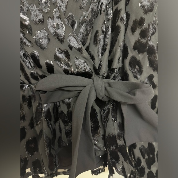 Express Black Metallic Leopard Top with Bow Size Small - Picture 4 of 5